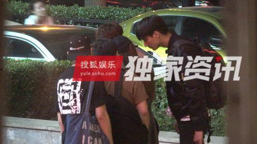 戚薇爆料导演视频播放,视频播放背后的真实瞬间 第3张 戚薇爆料导演视频播放,视频播放背后的真实瞬间 第3张